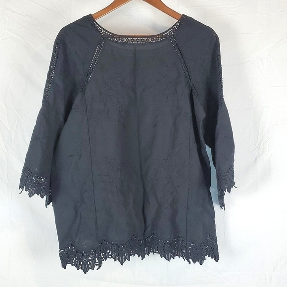Soft Surroundings Black Floral Embroidered Crochet Hem‎ Blouse Top - Picture 7 of 8